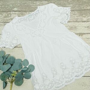 Sundance Lace Trimmed Short Sleeve Top